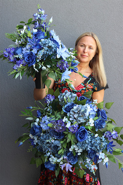 Blue Berra, komplet dekoracji nagrobnych, kompozycja + bukiet