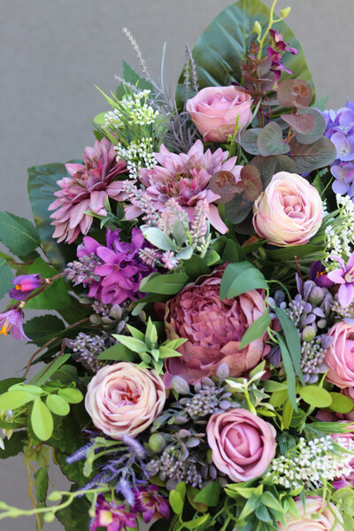 Joanna Violet, nagrobna dekoracja serce w misie