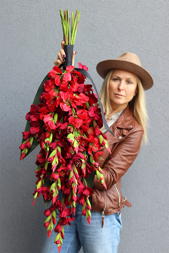 Mieczyki Czerwień, komplet dekoracji nagrobnych