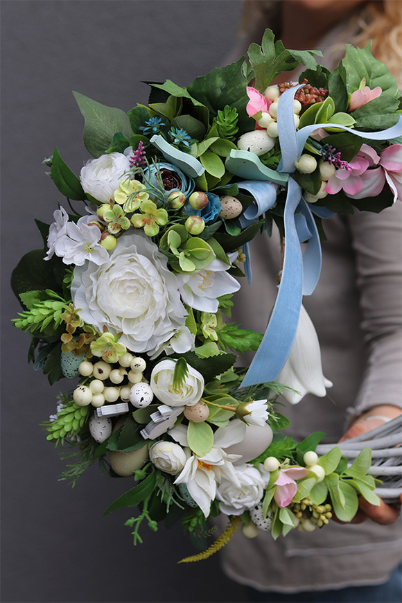 asymetryczny wiosenny wianek na drzwi, Gesista, śr.42cm 