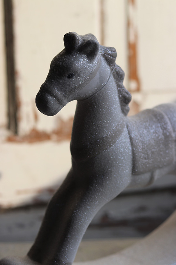 Konik na Biegunach Horsey, figurka dekoracyjn