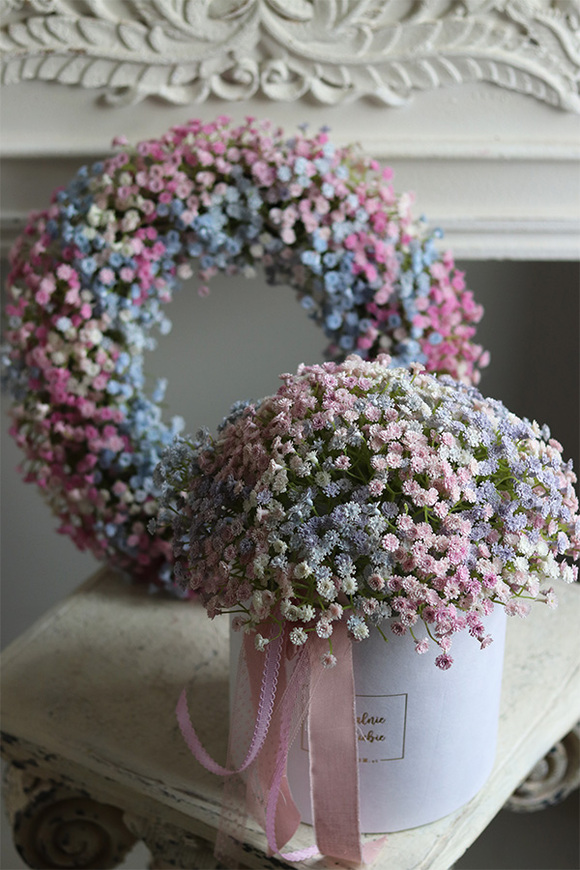 Kaszka Pastelowa 2, flowerbox kwiatowy welurowy, gipsówka