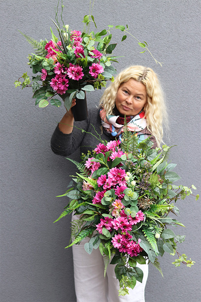Dekorena Luiza 2, bukiet nagrobny we wkładzie do wazonu