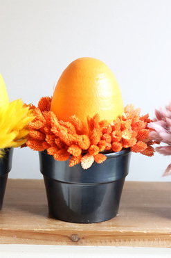 OD RĘKI Kolorowe Jaja, stroik wielkanocny z suszem, pomarańczowy, wys.25cm