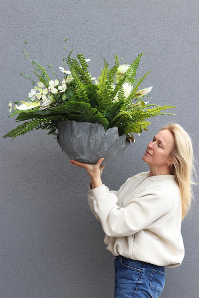 Protea&Anturium Volcan, kompozycja nagrobna w misie