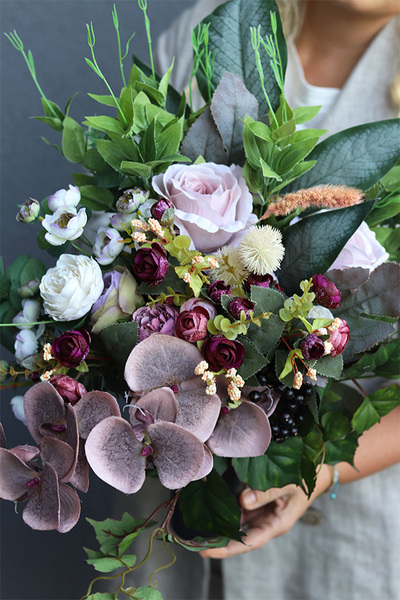 Nerrada 2, bukiet nagrobny we wkładzie z orchideą