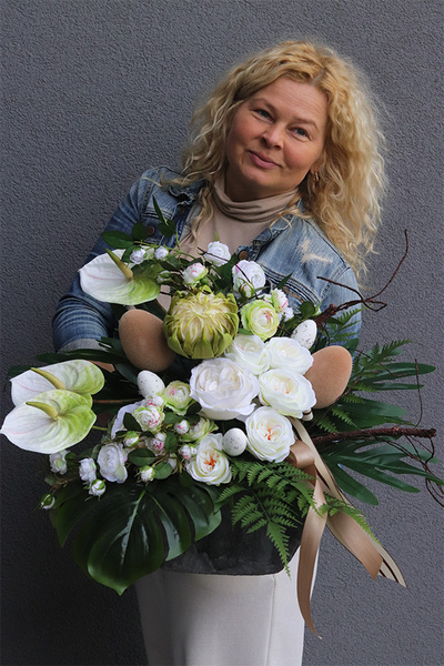 Luksuria Easter Volcan, komplet dekoracji nagrobnych