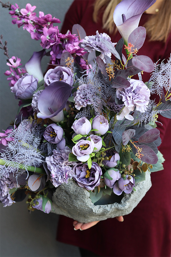 Violet Dori Volcan, nowoczesna kompozycja nagrobna	