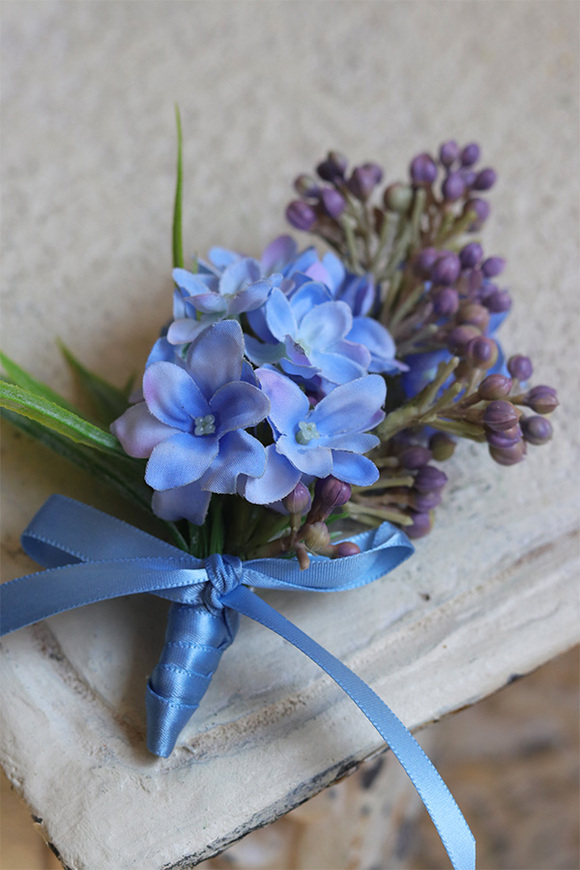 Lilac Blue biżuteria kwiatowa dla dwojga komplet butonierka i kotylion