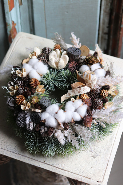 Hilda, wianek ozdobny / stroik dekoracyjny, śr.26cm + elementy wystające