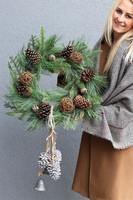 Dzwonki Sań, zimowy wianek dekoracyjny z zawieszką