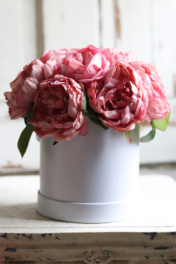 flowerbox z różowymi piwoniami, Helia, wys.24cm