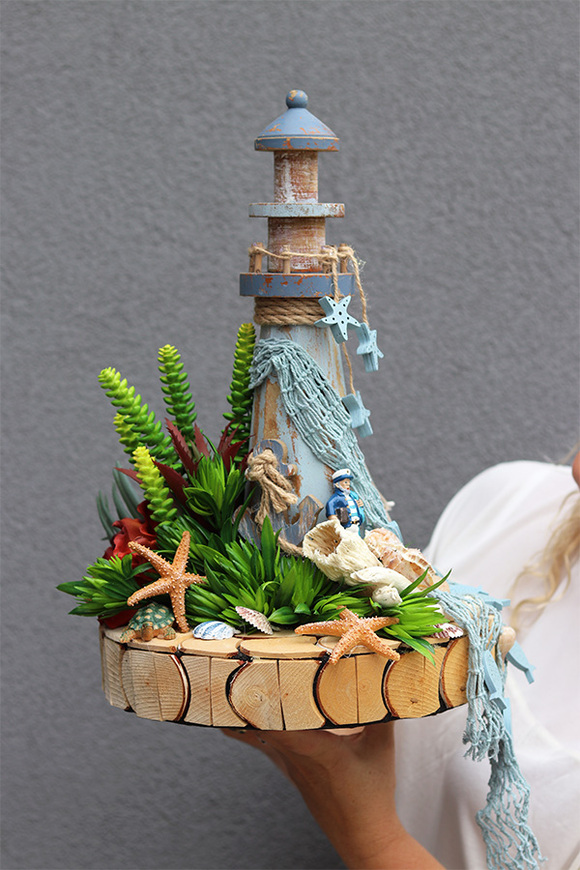 Latarnia Morska, kompozycja marynistyczna na drewnie