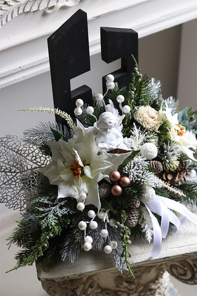 Zimowa Cisza, świąteczna kompozycja nagrobna,