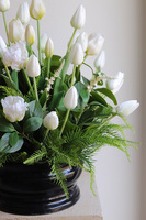 Tulipanowy Sen, dekoracja nagrobna z tulipanami