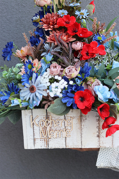 Maki dla Mamy, dekoracja nagrobna z dedykacją