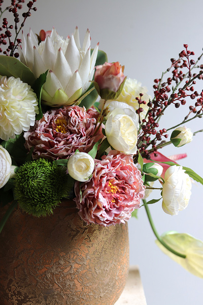 Nedulla, wysokiej jakości kompozycja kwiatowa, wym.64x60x40cm