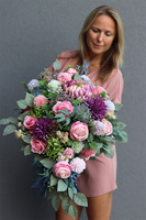 Kerrata Pink 2, pastelowa dekoracja nagrobna w misie