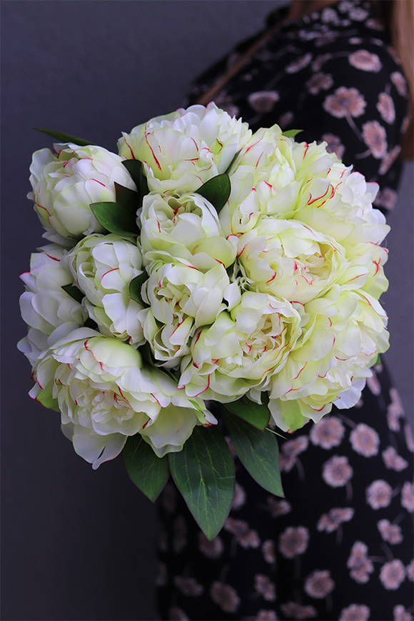 Aura, bukiet zielonych peonii, wys.38cm 