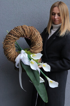 Kalie Memento, wiązanka nagrobna na plastrze drewna, wym.40x76cm