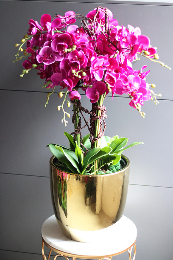 Fuksja Gold Deluxe, sztuczny storczyk w złotej donicy