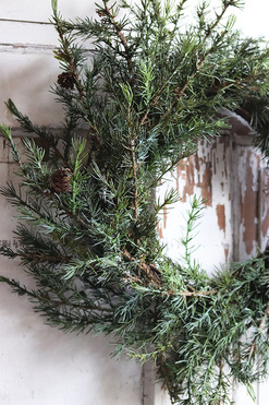 atrakcyjny zimowy wianek na drzwi, Modrzewiowy, wym.60cm