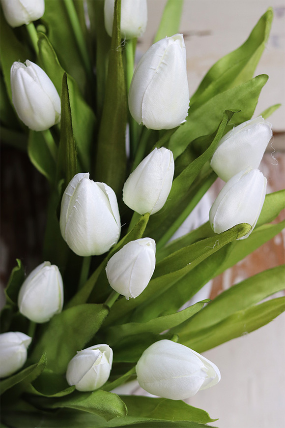 bardzo elegancki wianek z tulipanów, Witaj Wiosno White, śr.40cm