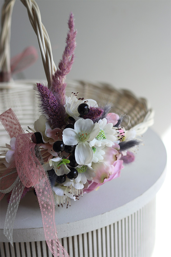 Berry Easter, dekorowany koszyczek wielkanocny