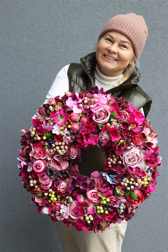 Georra New, wianek na drzwi w kolorze fuksji