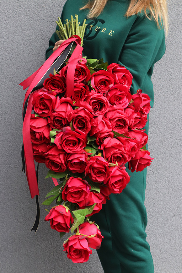 Róże Deluxe, bukiet nagrobny do położenia, czerwony