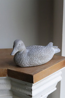 Concrete, figurka kaczka