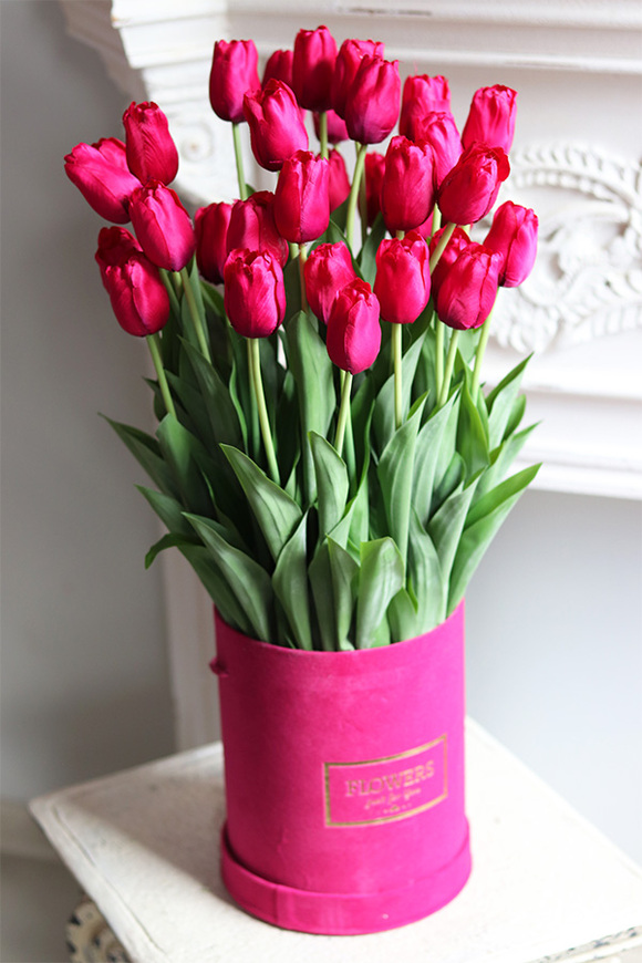 Pink Tulips, amarantowy flowerbox z tulipanami