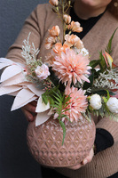 Dulia, wąska kompozycja kwiatowa na półkę