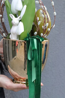 Wielkanocne Złotko, stroik wielkanocny z tulipanami