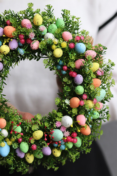 Eggs Lotte, wielkanocny wianek na drzwi z jajkami