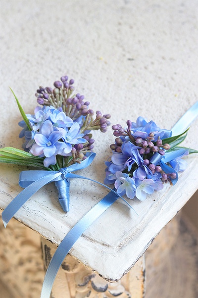 Lilac Blue biżuteria kwiatowa dla dwojga komplet butonierka i kotylion