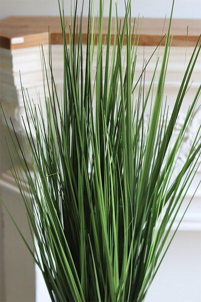 Hessita Antique, sztuczna trawa w miedzianej donicy