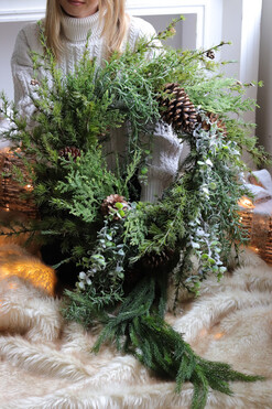 OD RĘKI Zielony Las, zimowy wianek na drzwi, śr.65cm 