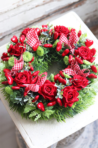 czerwony wianek walentynkowy, Serduszka, śr.30cm