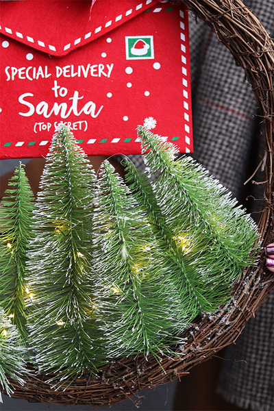 Letter LED, świąteczny wianek na drzwi