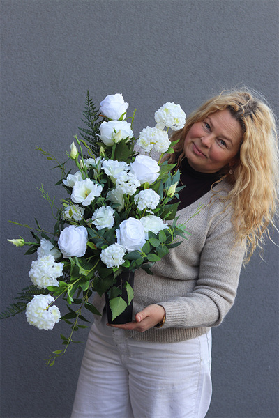 Biała Fregalla, komplet dekoracji nagrobnych