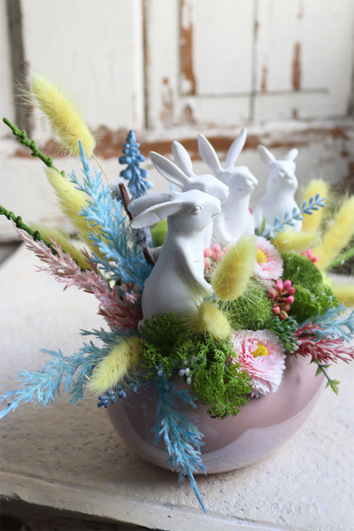 bajkowy stroik wielkanocny, Easter Bunnies, wym.23x32cm 