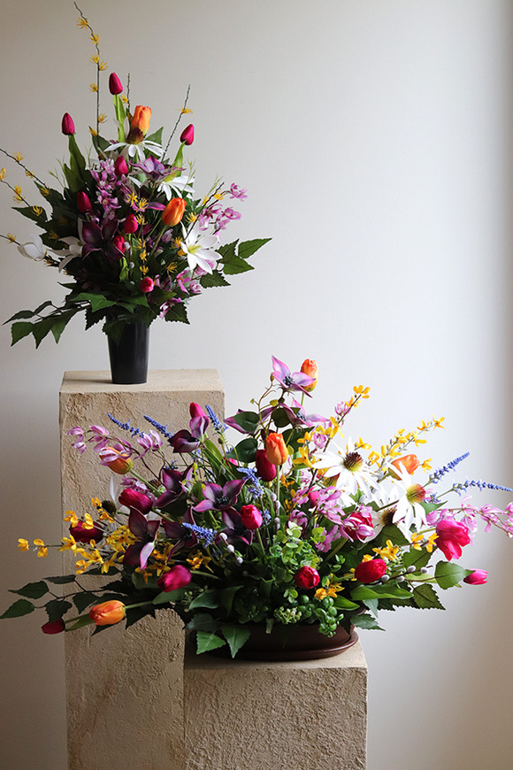  Veronia, kompozycja nagrobna w misie & bukiey, wym.48x85x50cm/58cm