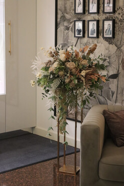 Laguel Sand Flowers, dekoracja kwiatowa na stojaku, wys.130cm