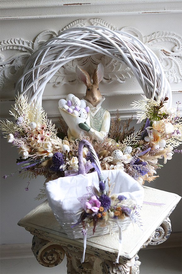 Silvietta Very Peri, wielkanocny wianek na drzwi