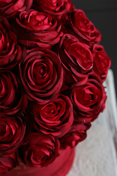 flowerbox na prezent Jubileo 50 Róż w welurowym pudełku