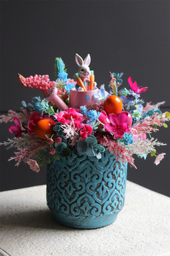 Turkusowa Wiosna, stroik wielkanocny z zajączkiem, wym.20x33x16cm 