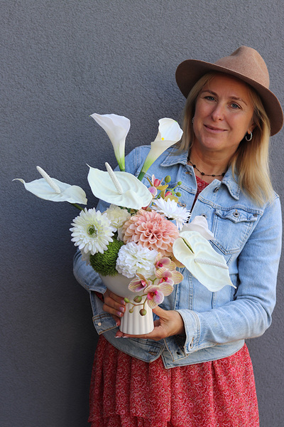 Grodzisko II, nowoczesna kompozycja kwiatowa, wym.48x34x40cm