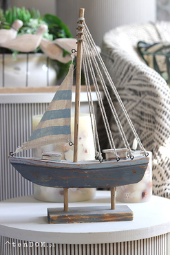 figurka żaglówka Morze Śródziemne, figurka drewniana, wys.36cm