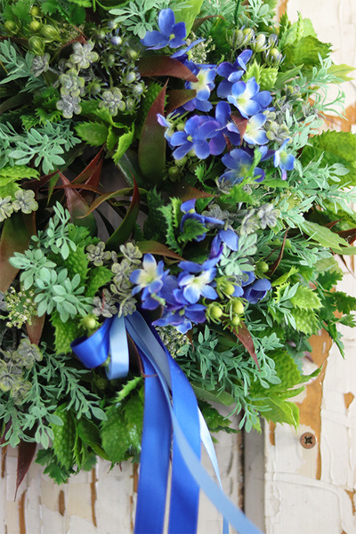 Mięta&Lobelia, dekoracyjny wianek z wstążeczkami